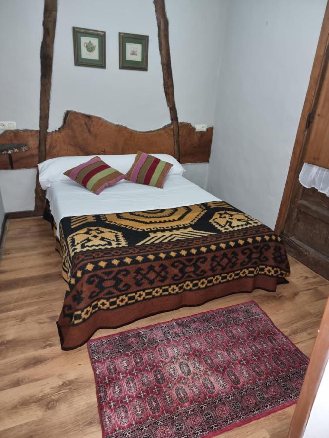 Corias Casona Junto Al Narcea Villa Exterior photo