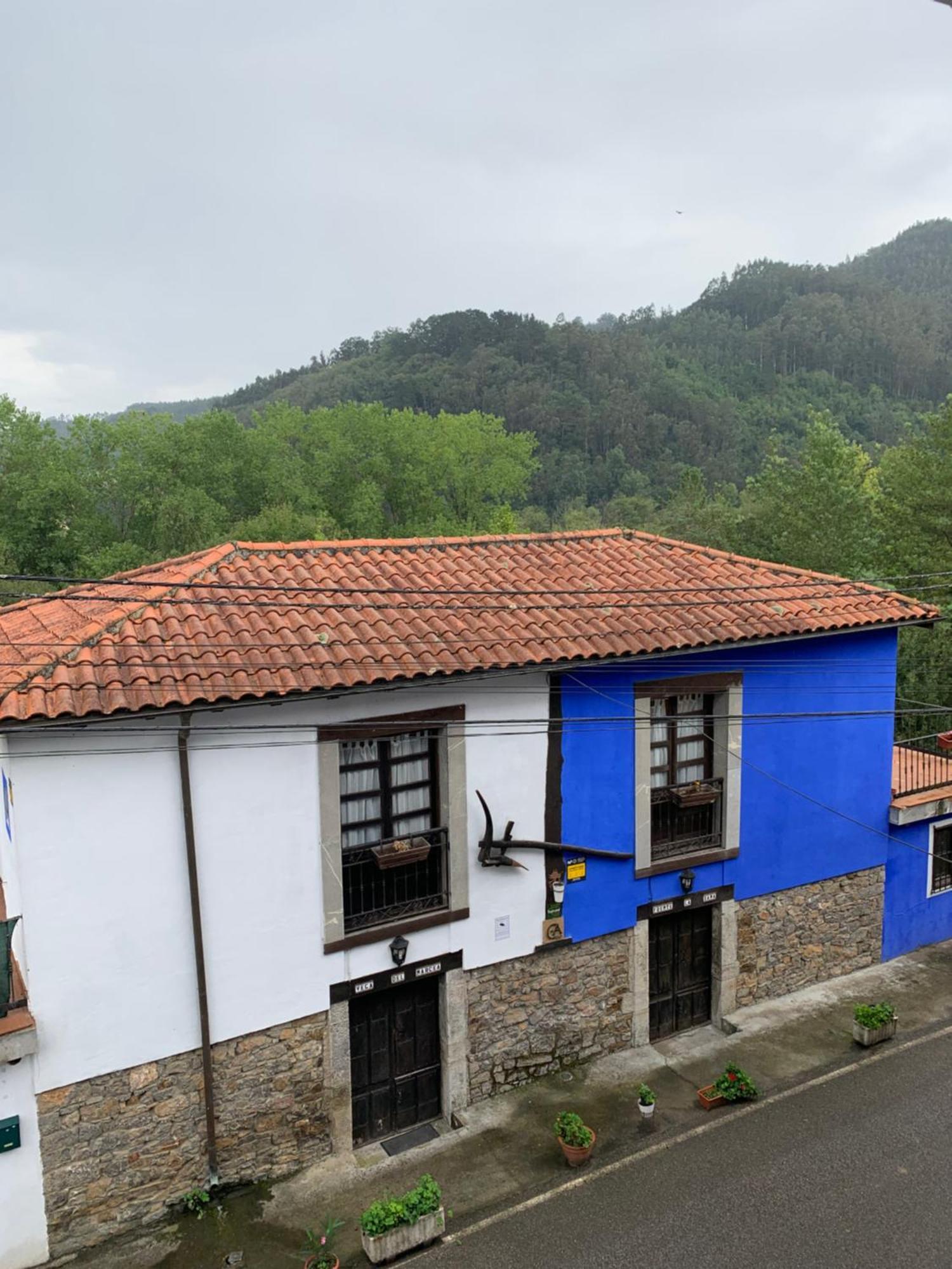Corias Casona Junto Al Narcea Villa Exterior photo